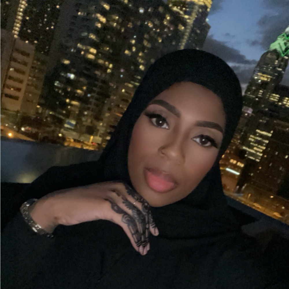 Meet your Posher, Deairrah